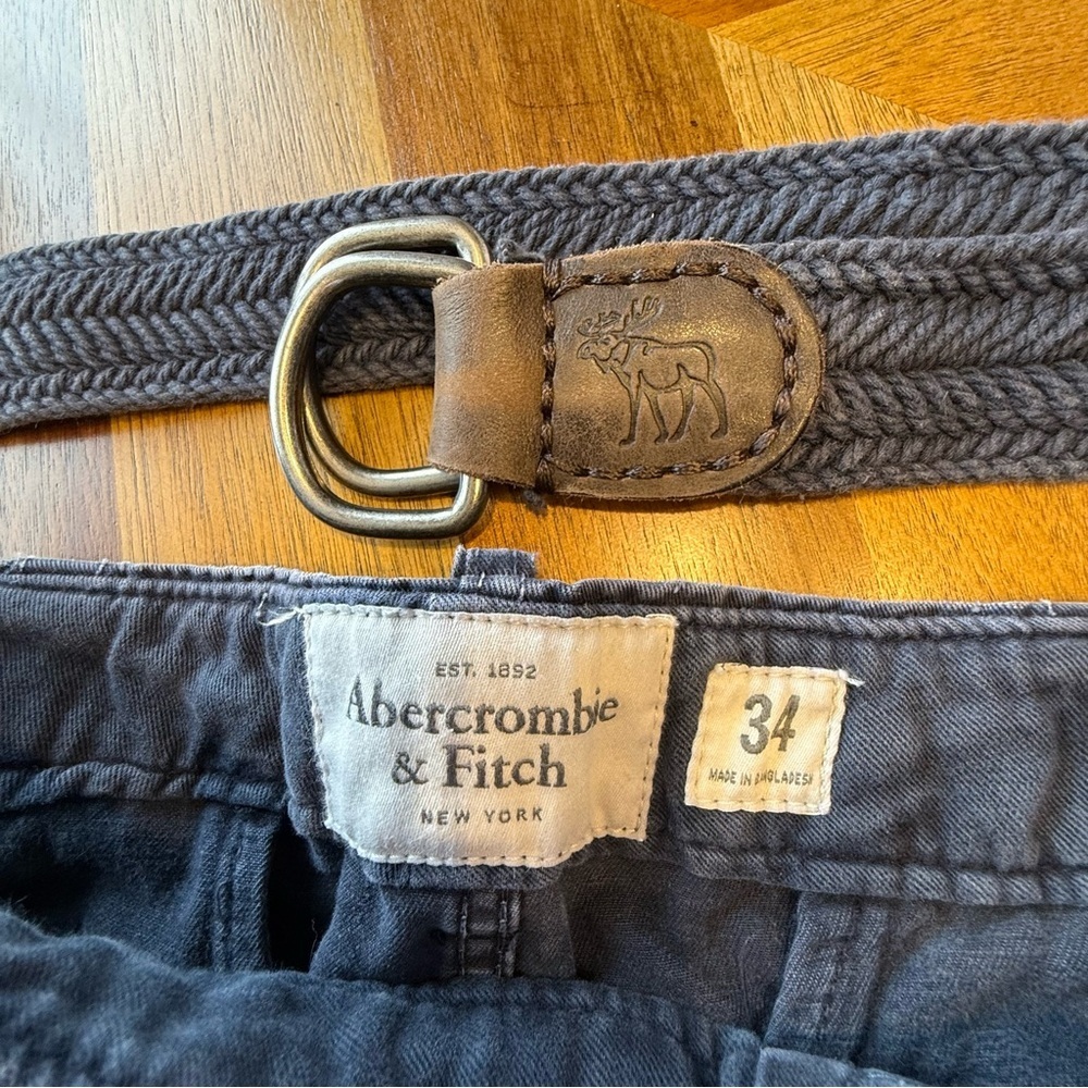 Abercrombie & Fitch Men's Blue Flat Front Shorts with belt vintage - Picture 2 of 9